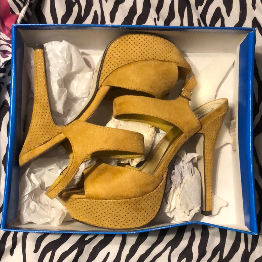 Delicious heels